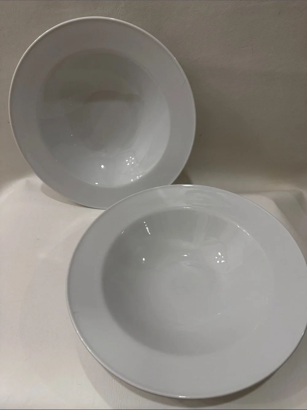 Pottery Barn Great White Traditional Glossy White Porcelain Soup Pasta 2 Bowls